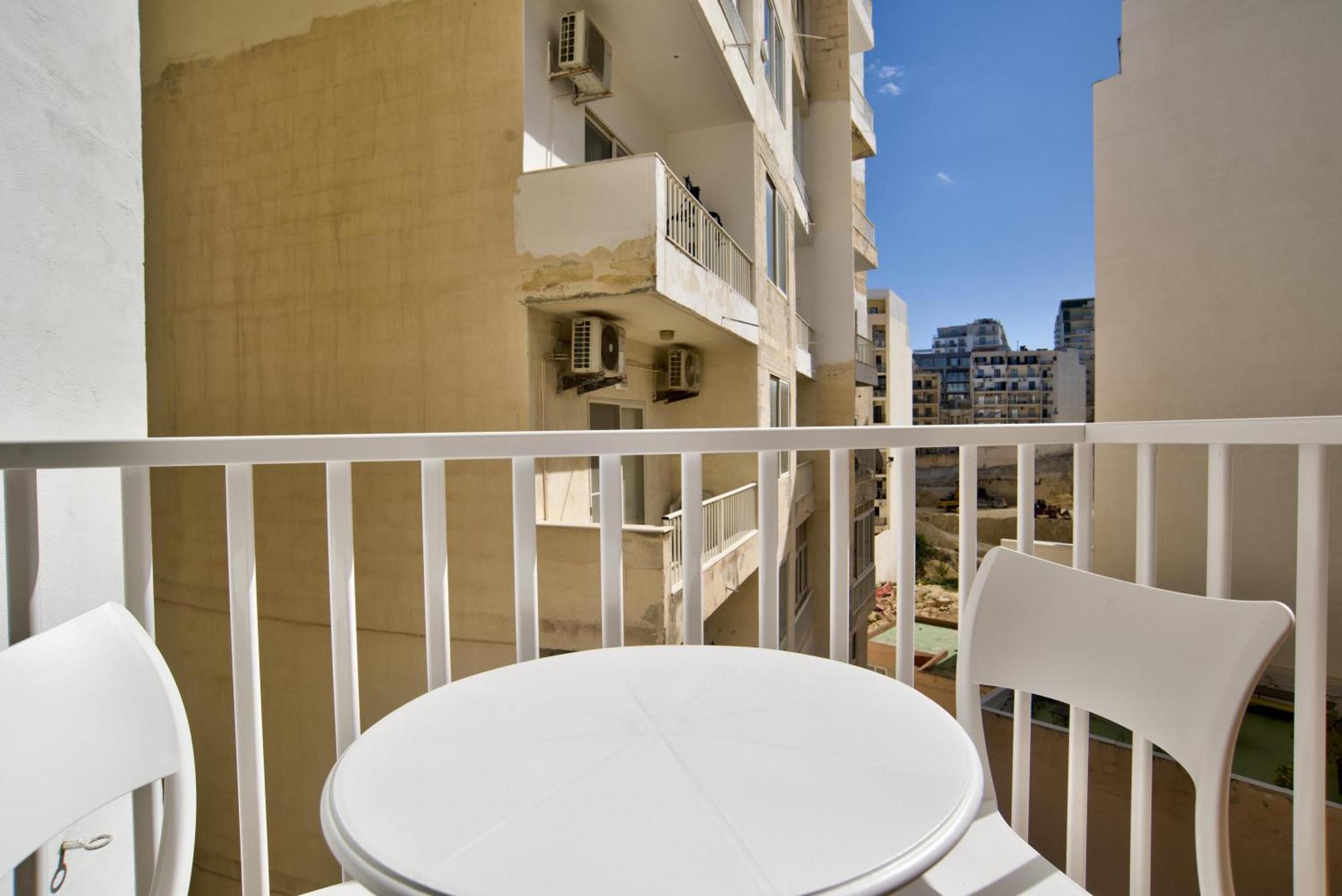 Sliema 2-Bedroom Central Apartments And Penthouse With Jacuzzi Exterior foto